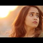 Deepthi Sunaina Instagram - Am lover also Fighter also video song from Na Peru Surya Na Illu India ! Releasing on Tuesday ♥️ Produced by @sdchada ♥️ ( Portalappsmedia) Leads by @shannu_7 D.O.P and editing by @vinayshanmukh Choreography by @akhil.jackson and @abhishek_ayyan Team : Boys : @nikhil_dancing_devil, @Prashanth_justin_ , @lucky_jashwanth_ ,@jayaprakashkanuri and @rakesh.baswaraju Girls : @sha.siri, @rjlokshitha, @monika_rani_k and @fascinating_gal #nsni #alluarjun #anuemmanuel #deepthisunaina #shannu #SL