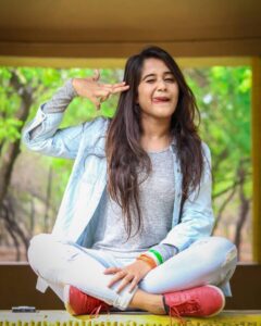 Deepthi Sunaina Instagram - Smile :) PC: @ajaysonu_