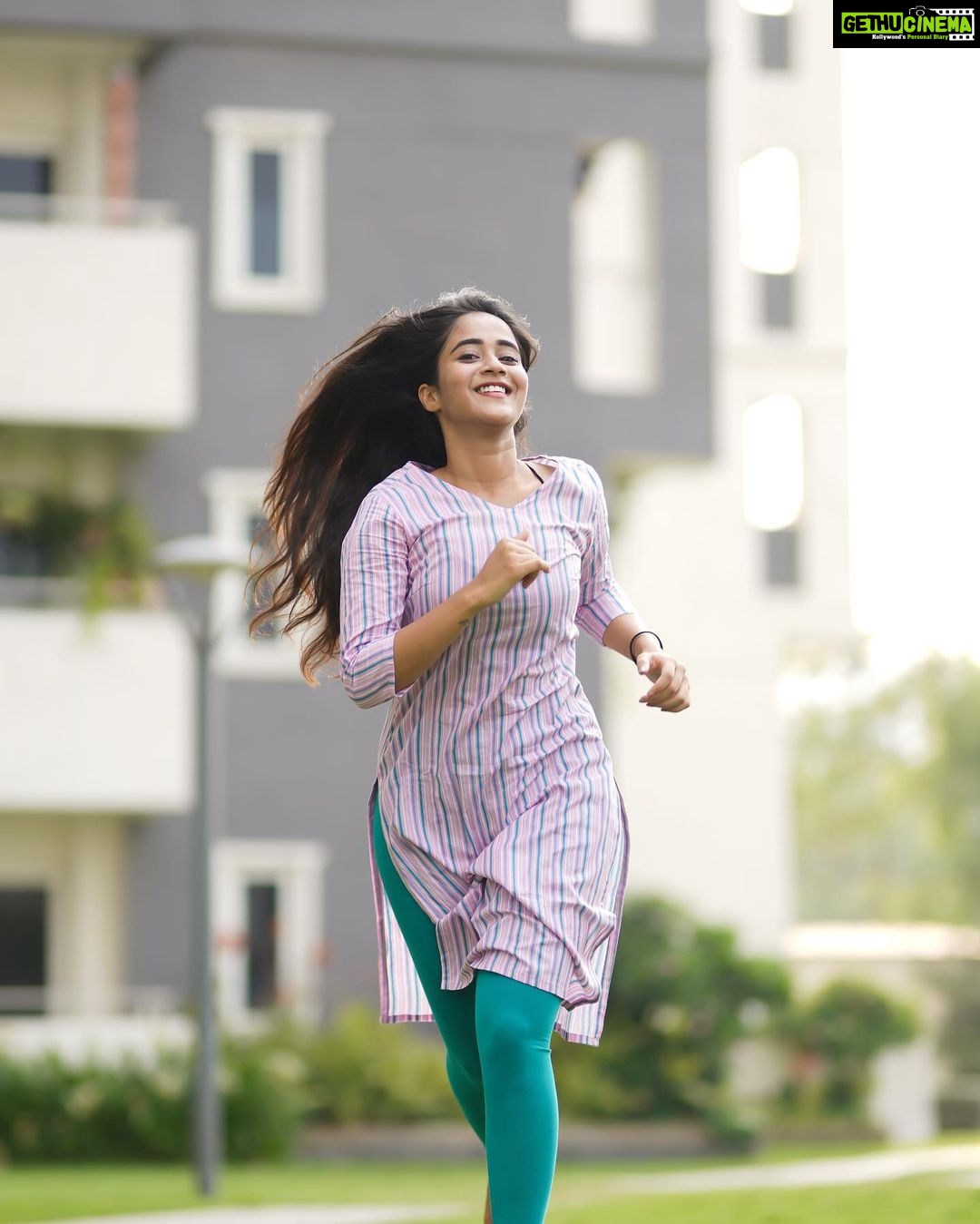 Deepthi Sunaina Instagram - No weapon formed against me shall prosper. # deepthisunaina . . . . . . . PC: @anudeep_reddy_9 - Gethu Cinema