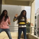 Deepthi Sunaina Instagram - Gaaajulolam kaadh mem!😳 telangana biddalam👅 #gaajuvaakepillamemu #udaykiran @wadde_shivjyothi 😘 VC : @mounika.123mudiraj 😘