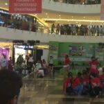 Deepthi Sunaina Instagram - @yuvathango #NGO (non-government organisation) special thanks to @dhanush_chowdary for makng me a part of today's program! I mean yesterday's🤔🙄 #forummall #flashmob