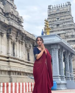 Deepthi Sunaina Instagram - The only way to worry about nothing is to pray about everything. 🙌 
#deepthisunaina 
.
.
.
.
 Jwellery: @fashioncurvee