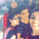 Deepthi Sunaina Instagram – ✌🏻️😛 @swapna_korrawath @priyanka_panda143 @soundyyravinutala @xoobbiiaa @srikrupa.saggam @shirlsnugglebunny 👀