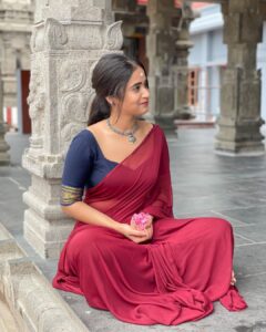 Deepthi Sunaina Instagram - The only way to worry about nothing is to pray about everything. 🙌 
#deepthisunaina 
.
.
.
.
 Jwellery: @fashioncurvee