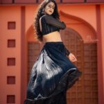 Deepthi Sunaina Instagram - 🖤 #deepthisunaina Outfit: @navya.marouthu ❤️ PC: @rollingcaptures MUA: @panduchalapati Location: @mrandmrsstudiohyd #deepthisunaina