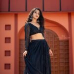 Deepthi Sunaina Instagram - 🖤 #deepthisunaina Outfit: @navya.marouthu ❤️ PC: @rollingcaptures MUA: @panduchalapati Location: @mrandmrsstudiohyd #deepthisunaina
