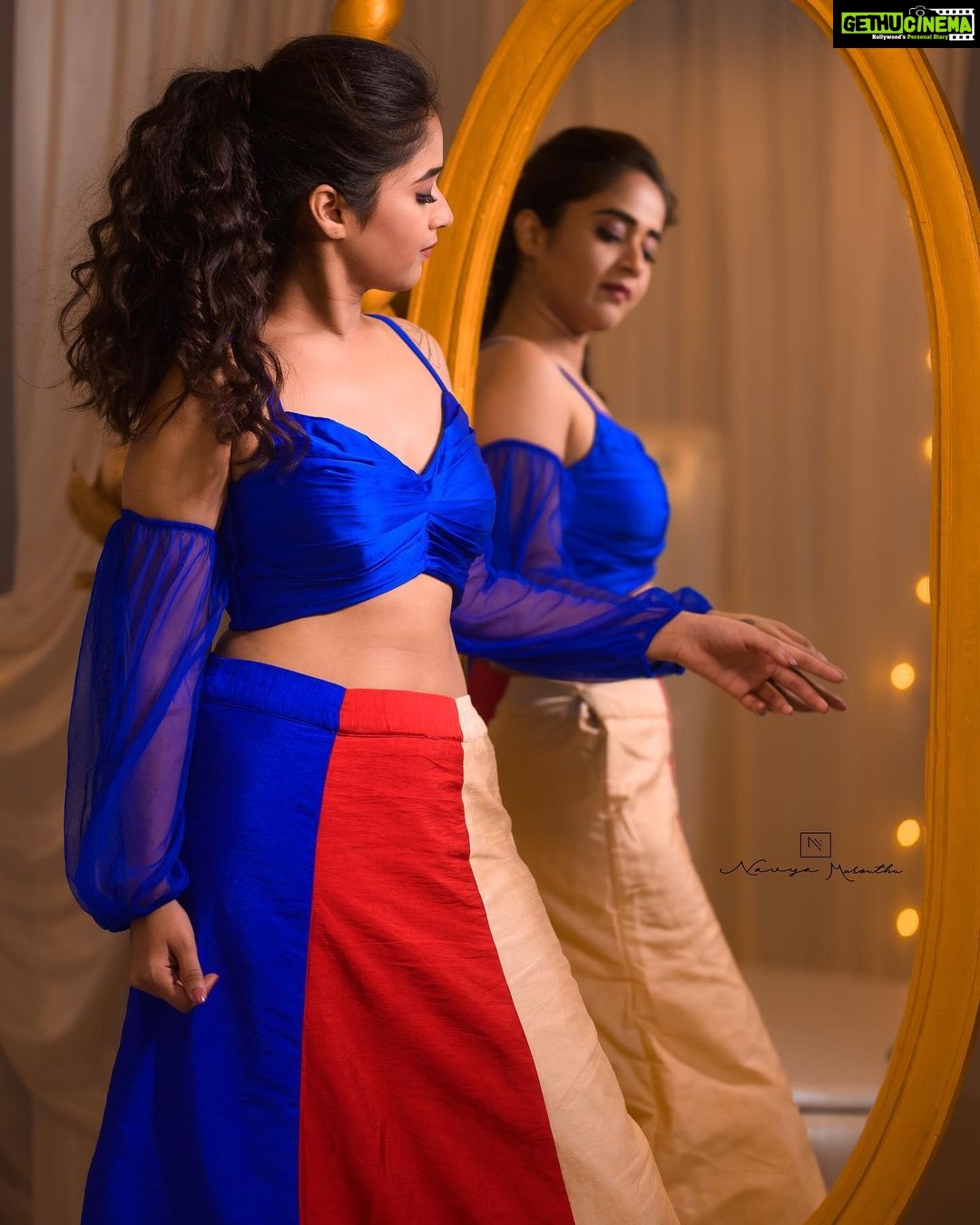 Deepthi Sunaina Instagram - Acceptance will calm your soul. 🤗 #deepthisunaina . . . . . . Outfit: @navya.marouthu PC: @rollingcaptures MUA: @panduchalapati Location: @mrandmrsstudiohyd #deepthisunaina