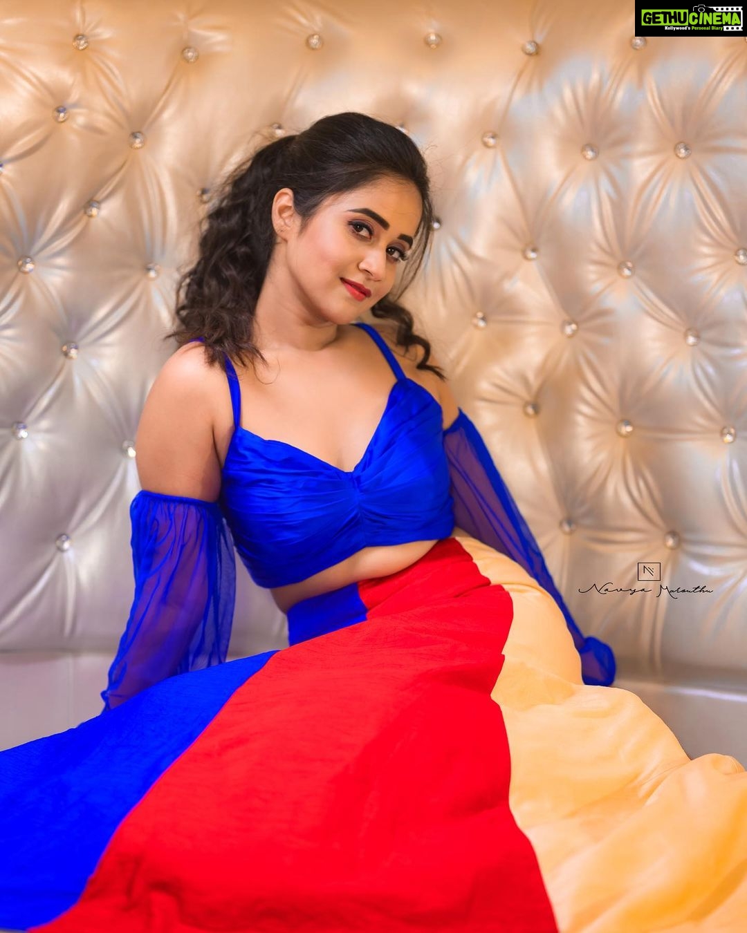 Deepthi Sunaina Instagram - Acceptance will calm your soul. 🤗 #deepthisunaina . . . . . . Outfit: @navya.marouthu PC: @rollingcaptures MUA: @panduchalapati Location: @mrandmrsstudiohyd #deepthisunaina