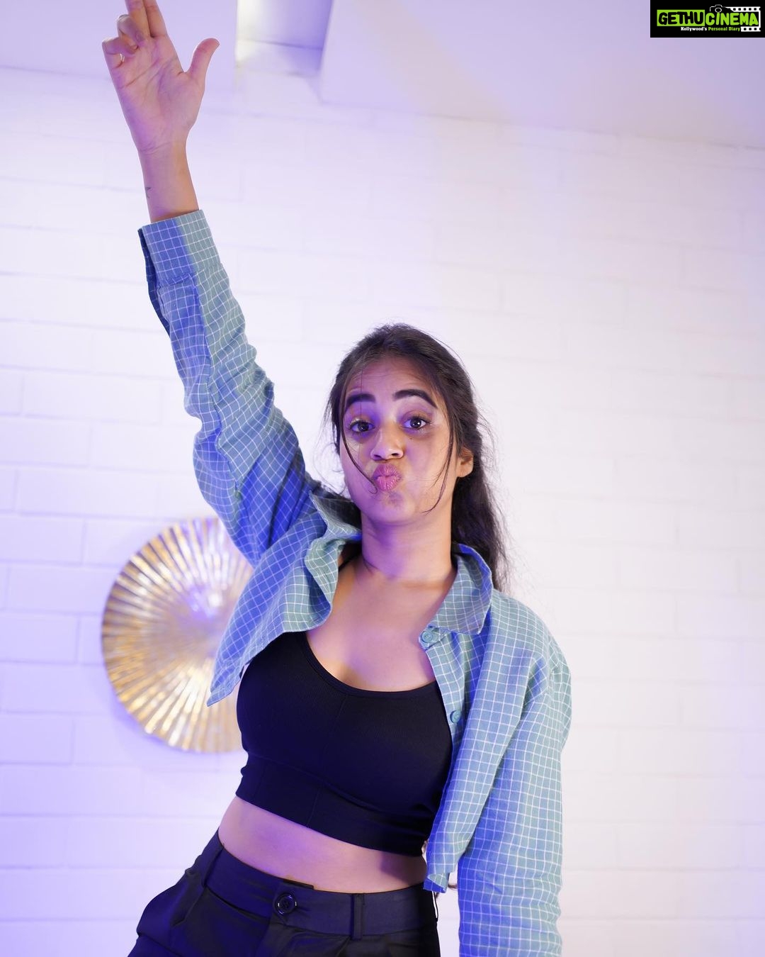 Deepthi Sunaina Instagram - 🥚🌅 #deepthisunaina
