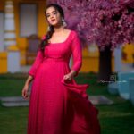 Deepthi Sunaina Instagram – 💕 
#deepthisunaina

.
 Outfit: @navya.marouthu 
PC: @rollingcaptures 
MUA: @panduchalapati 
Location: @mrandmrsstudiohyd 
Earrings: @fashioncurvee 
#deepthisunaina