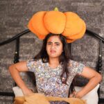 Deepthi Sunaina Instagram - 🎃 Good Morning 😌 #deepthisunaina . . . . . PC: @thehashtag_photography @jus_sonu