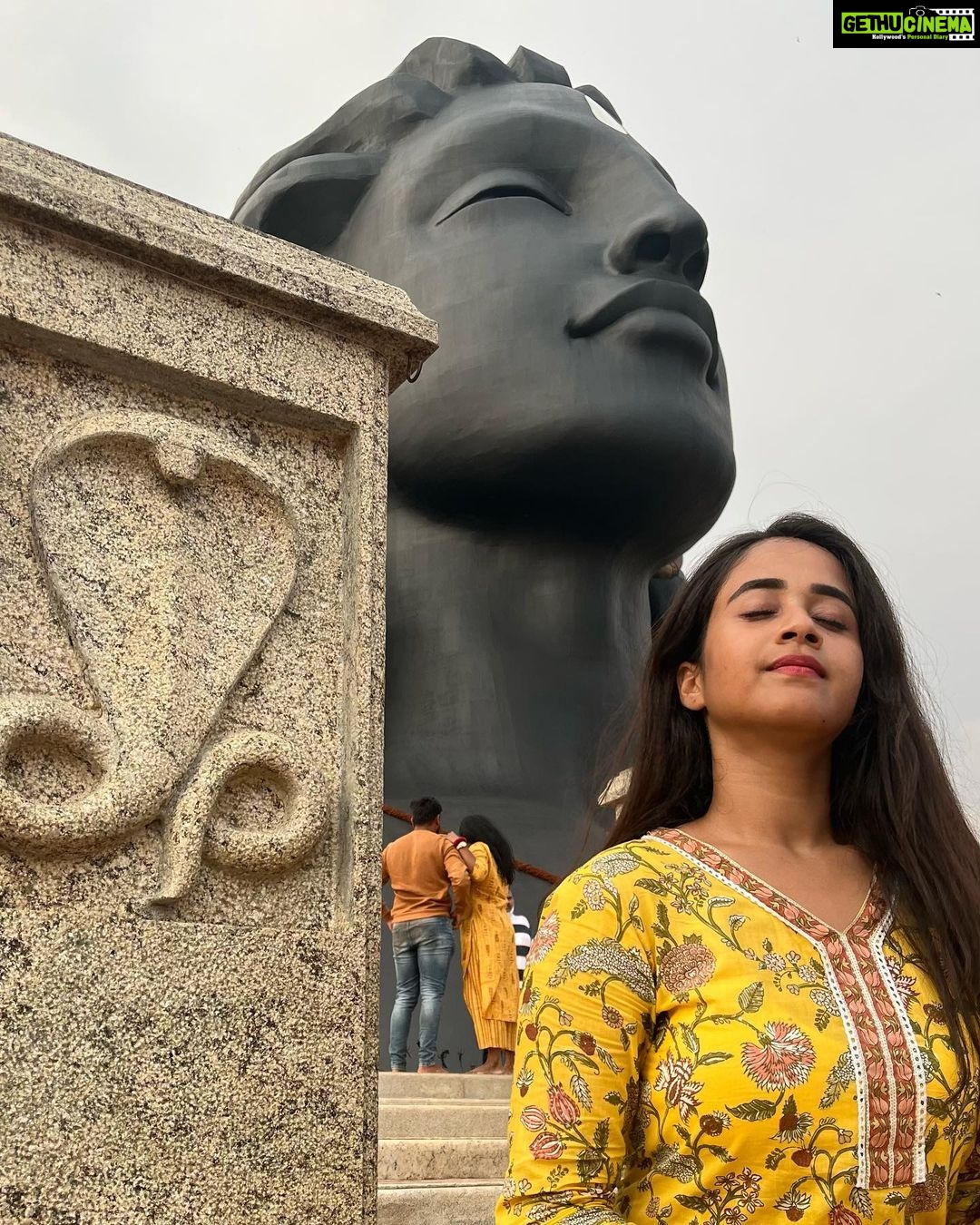 Deepthi Sunaina Instagram - Sometimes, staying calm and just putting a simple faith lead to profound peace. 😇 #adiyogi #deepthisunaina Adiyogi Coimbatore