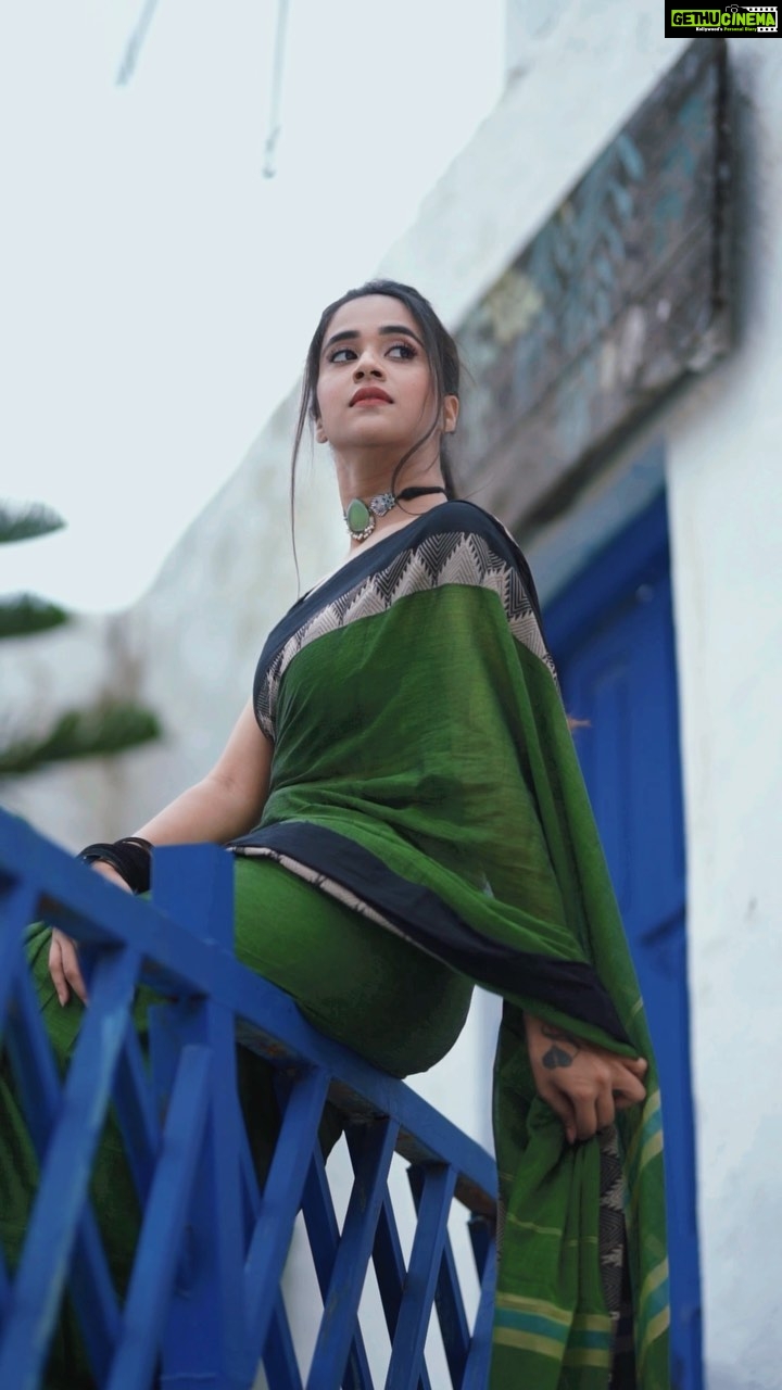 Deepthi Sunaina Instagram - #deepthisunaina #saachitale saree: @kulkarni_sisters