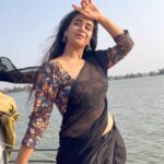 Deepthi Sunaina Instagram - Nothing can bring you peace but yourself. #deepthisunaina Kerala house boat