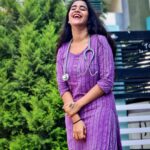 Deepthi Sunaina Instagram – Dr. Maya🤓
#deepthisunaina 
#yemaiundocho