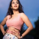 Deepthi Sunaina Instagram - Wrap yourself with positivity even in the darkest situation. #deepthisunaina . . . . . . . Outfit: @navya.marouthu ❤️ PC: @rollingcaptures #deepthisunaina