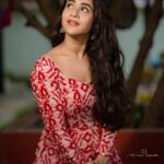 Deepthi Sunaina Instagram - Everything happens for a reason 🙃 . . . . . Outfit: @navya.marouthu PC: @rollingcaptures #deepthisunaina