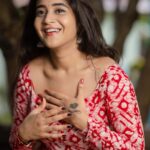 Deepthi Sunaina Instagram - Everything happens for a reason 🙃 . . . . . Outfit: @navya.marouthu PC: @rollingcaptures #deepthisunaina