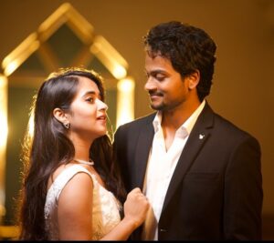 Deepthi Sunaina Instagram - MEGHNA loves you KARTHIK❤️
#malupu female version is out now on DEEPTHI SUNAINA OFFICIAL channel❤️ 
@shannu_7 i love you

Story- direction - dop - editing - di
@vinayshanmukh

Music 
@mickeyy_mike
Female singer: @vyshumaya
 
Lyrics: @sureshbanisetti_lyricist 
Producer: @infinitummedia

Production manager
@mohanreddy42

Asst dop - VFX
@suneel_reddy_s

Dialogues
@allurimanu.01

Asst dop
@bhargav ravada

costumes
@navya.marouthu❤️ 
#deepthisunaina #shannudeepu #shanmukhjaswanth