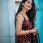 Deepthi Sunaina Instagram - If you don’t like where you are in life…. Just move🤓 you ain’t a TREE☺️ #deepthisunaina . . . . . . EC: @landscapephotography19 Outfit: @navya.marouthu ❤️ MUA: @panduchalapati Location: @chayachitram_studio