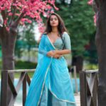Deepthi Sunaina Instagram - Your heart knows the way. Run in that direction. 🙃 #deepthisunaina . . . PC: @prashanth_photo_graphy Outfit: @navya.marouthu ❤️ MUA: @panduchalapati Location: @chayachitram_studio Jwellery: @avignafashion