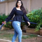 Deepthi Sunaina Instagram - The gap between the life you could live and the life you are living is called focus🙃 #deepthisunaina PC: @thehashtag_photography @jus_sonu 😎😎