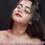 Deepthi Sunaina Instagram - When no one is there to fix you, you fix yourself 🙃 #deepthisunaina