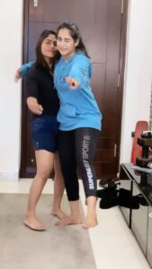 Deepthi Sunaina Instagram - My pretty lady ❤️ @alekhyaharika_ how much I love her😘 #alekyaharika #deepthisunaina Pc: @sandrakumar__ baby😘