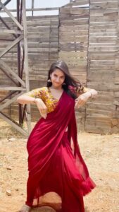 Deepthi Sunaina Instagram - #malaiyurunattama #deepthisunaina Outfit: @navya.marouthu ❤️ Location: @studiorangasthalam
