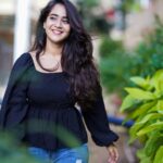 Deepthi Sunaina Instagram - The gap between the life you could live and the life you are living is called focus🙃 #deepthisunaina PC: @thehashtag_photography @jus_sonu 😎😎