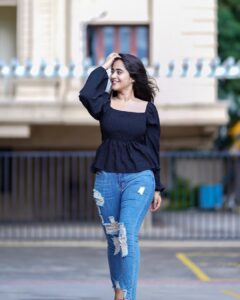 Deepthi Sunaina Instagram - The gap between the life you could live and the life you are living is called focus🙃 #deepthisunaina PC: @thehashtag_photography @jus_sonu 😎😎