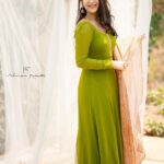 Deepthi Sunaina Instagram - Yesterday is heavy. Put it down 🙃 #deepthisunaina