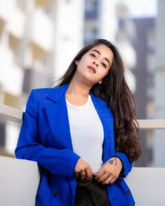 Deepthi Sunaina Instagram - Wear your scars proudly 🙃 #deepthisunaina . . . . PC: @rollingcaptures