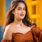 Deepthi Sunaina Instagram - Abadham cheppindhi 🤭 . . . . . . . . . . . . . Outfit: @navya.marouthu PC: @sandeepgudalaphotography Location: @thedramaland MUA: @panduchalapati #deepthisunaina