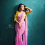 Deepthi Sunaina Instagram - You can’t force consistency, loyalty or honesty🙃 . . . . . . . . Outfit: @navya.marouthu PC: @sandeepgudalaphotography Location: @thedramaland MUA: @panduchalapati Saree draping: @ramyashankar.makeupartist #deepthisunaina