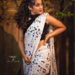 Deepthi Sunaina Instagram - Does it costs anything to be good and kind? No😇 . . . . . . PC: @sandeepgudalaphotography Outfit: @navya.marouthu MUA: @panduchalapati Location: @thedramaland Saree draping: @ramyashankar.makeupartist #deepthisunaina