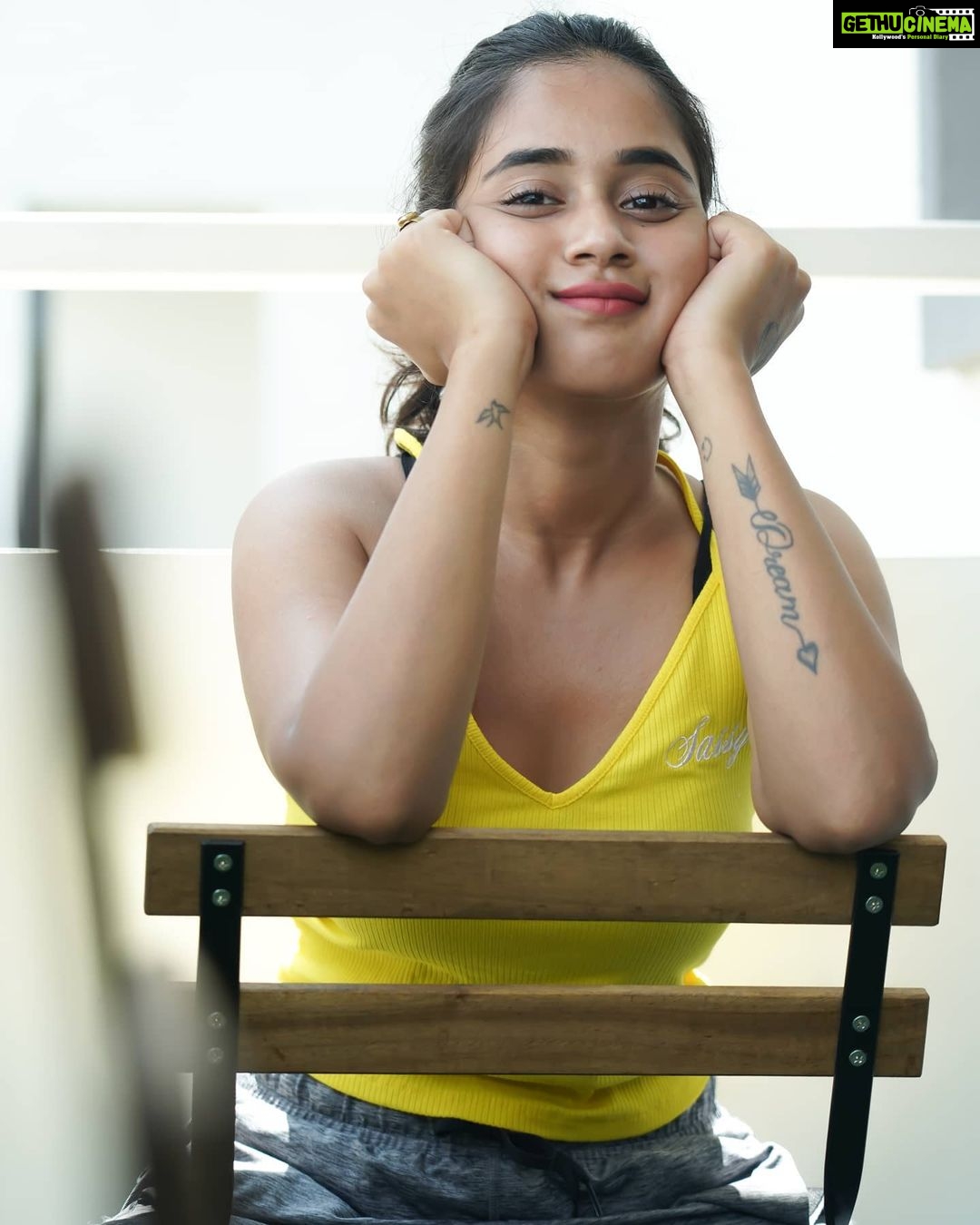 Deepthi Sunaina Instagram - Faith can move mountains😊 #deepthisunaina . . . . . . PC: @vinayshanmukh