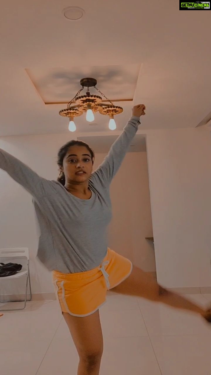 Deepthi Sunaina Instagram - Savage love❤️ #savagelove #deepthisunaina #reels #reelitfeelit