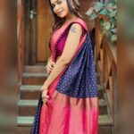 Dharsha Gupta Instagram – 💗💙Happy Weekend💙💗
Hairstylist- @anuv_mua 
Saree & Blouse- @ivalinmabia