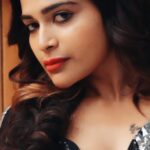 Dharsha Gupta Instagram - 🖤❤️En ingu Vanthai❤️🖤 Hairstylist- @roshnibridalstudio.trichy Costume - @vasana.fashion Styling- @sen_smily_girl Vc- @mr_dsmile_ Video edit- @lightzone_photography