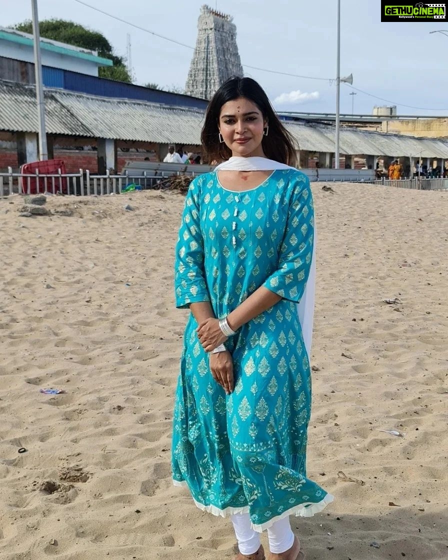 Dharsha Gupta Instagram - 💙🤍Blessings from Tiruchchendur Murugan Temple, Wishing u all a very 'Happy Onam'🤍💙 Tiruchendur Murugan Temple