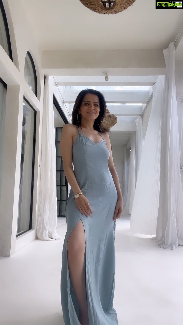 Dhivyadharshini Instagram - Akadanu nanga udai pota Thukadanu neenga idai pota THADAA unaku THADAA ððĪŠð Which is ur fav style 1, 2, 3? #ddreels #ddneelakandan #fashion #travel #dhivyadharshini