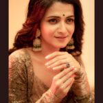 Dhivyadharshini Instagram – Awards night outfit deets 
Outfit @_.rubeenavogueofficial._ 
Loved it @rubyafroz80 
Photo @camerasenthil 
Styled by @shakthi_pradeep 
Earrings @bronzerbridaljewellery 
Makeup @makeupibrahim 
Hair @hairstylists_vijayaraghavan 

#ddneelakandan #dhivyadharshini #anarkali #fashion #jfw #awardsnight