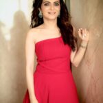 Dhivyadharshini Instagram - Red was the colour of the day Audio trailer launch of Sundar.C sir’s #coffeewithkadhal Dress @sidneysladen Earrings @theamethyststore Make up @makeupibrahim Hair @hairstylists_vijayaraghavan Styling @shakthi_pradeep Photos @camerasenthil #ddneelakandan #dhivyadharshini #coffeewithkadhal #sundar.c #movie #audiolaunch #trailerlaunch #pose #redgown #ootd