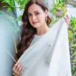 Dia Mirza Instagram - I have always loved wearing @anavila_m. Her clothes are in it’s truest essence #Sustainable. She cares for people and cares for the planet 🌏🌻🐯🕊🦋 This set is a part of Anavila’s quiet collection. Made using handwoven linen textile from West Bengal, the yarn dyed stripes are vegetable dyed. A 100 percent natural and sustainable. The simple kurta design is reflective of Anavila’s “quiet“ aesthetic with raglan sleeves fagetted in a contrast color. I personally love the motif of birds on the dupatta, an ode to the magical moments i spend witnessing natures quiet gifts to us in the city 💚 🦜 #IAmNature #GlobalGoals #SDGs #OnePeopleOnePlanet MUH by me 🙃 Styled by @theiatekchandaney Assisted by @jia.chauhan Jewellery from my personal collection. Photos by @rishabhkphotography Managed by @shruti8711 @exceedentertainment Bandra World of Storytellers