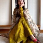 Dia Mirza Instagram - 🐯❤️🌻 Shirt @sherbacheofficial Outfit @archanajaju.in Jewellery @zoyajewels Vegan Mojris @fizzygoblet Styled by @theiatekchandaney Make Up @kiran_chhetri92 Hair @karanrai001 Managed by @shruti8711 @exceedentertainment #Reels #SustainableFashion #VocalForLocal #MadeInIndia Delhi, India