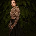 Dia Mirza Instagram – “Trees are poems that the earth writes upon the sky.” – Khalil Gibran 

Felt so privileged and grateful to attend the @filmfare awards after 2 years. A wonderful celebration of Hindi Cinema. Thank you Team Filmfare @jiteshpillaai 🐯

Thank you @rahulmishra_7 for your art and your heart ❤️🌳#TreeOfLife

MUH by @shraddhamishra8 
Styled by @theiatekchandaney 
Photo by @shivamguptaphotography 
Managed by @exceedentertainment @shruti8711

#SustainableFashion #SDS #AboutLastNight India
