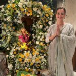 Dia Mirza Instagram - A beautiful day of darshan after 2 years… slowly ambling back to a post covid normal. May Vignana Devta bless us all. As he removes obstacles in our lives and minds may we clear the obstacles in the pathways of #elephants 🐘 Thank you @narnia @awidhani @sabenachhabria ❤️🙏🏻 Ganpati Bappa Morya! #GaneshChaturti2022 #EcoGanesha #RightOfPassage Bandra World of Storytellers