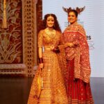 Dia Mirza Instagram – Jigya named this collection after her daughter ❤️Kainaat .

@jigyam showcased an amazing collection of handcrafted #IndianWear at @timesfashionweek and i had the privilege of wearing this hand embroidered lehenga. 

The embroidery on this lehenga is called ‘Mochi’ from Gujarat. It took over 75 days for the karigars (artisans) to work on this piece. 

Every garment from this collection is a celebration of our rich textile and handicraft heritage 🧡 

MUH @shraddhamishra8 
Photos by @shivamguptaphotography 
Managed by @exceedentertainment 
@shruti8711 

#BTFW2022 #TimesFashionWeek #BridalWear #FestiveCollection #SupportLocal 

@darwinplatformgroupofcompanies Mumbai, Maharashtra