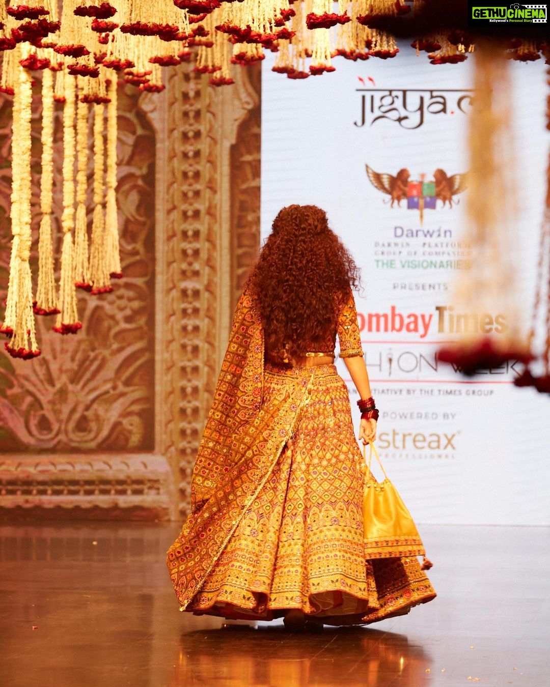 Dia Mirza Instagram - Jigya named this collection after her daughter ❤️Kainaat . @jigyam showcased an amazing collection of handcrafted #IndianWear at @timesfashionweek and i had the privilege of wearing this hand embroidered lehenga. The embroidery on this lehenga is called ‘Mochi’ from Gujarat. It took over 75 days for the karigars (artisans) to work on this piece. Every garment from this collection is a celebration of our rich textile and handicraft heritage 🧡 MUH @shraddhamishra8 Photos by @shivamguptaphotography Managed by @exceedentertainment @shruti8711 #BTFW2022 #TimesFashionWeek #BridalWear #FestiveCollection #SupportLocal @darwinplatformgroupofcompanies Mumbai, Maharashtra